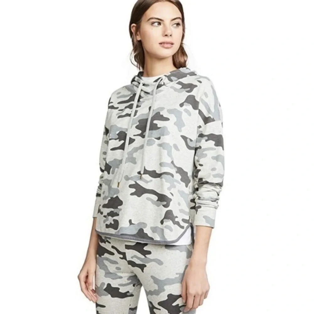 Sundry French terry camo hoodie SIZE 1 (S)